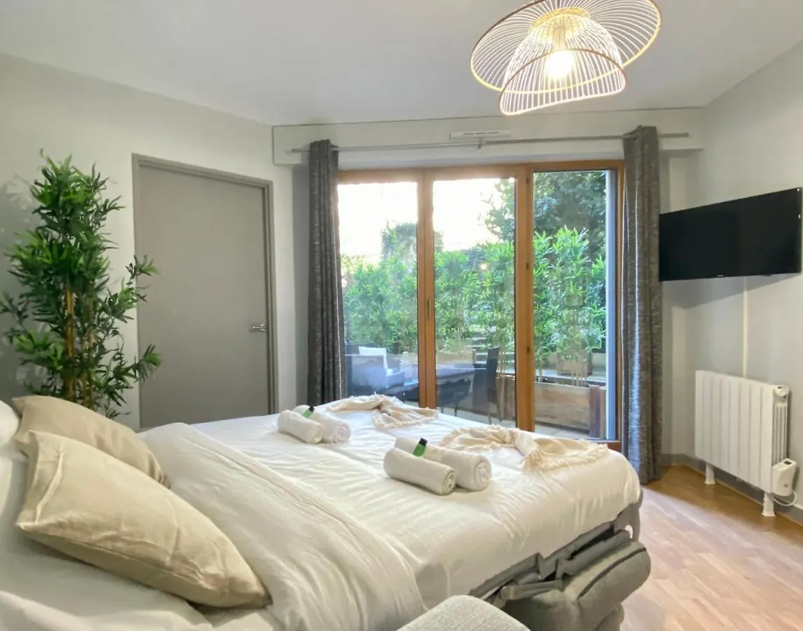 باريس 1607B - Wonderful Apartment With Terrace On Garden